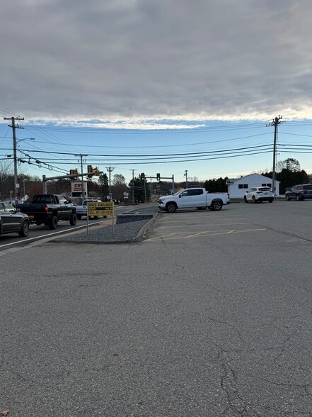 More Photos Of 11 Comstock Pky, Cranston Freestanding For Lease