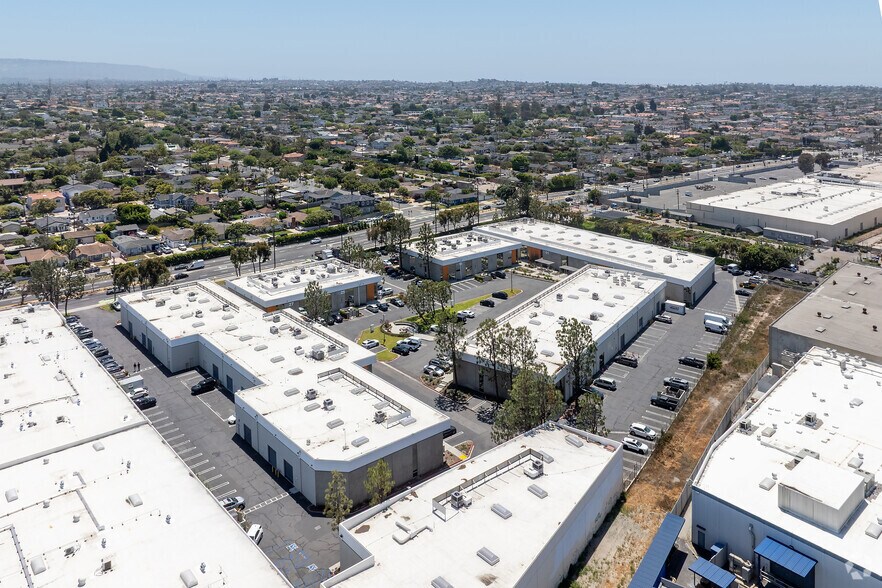 More Photos Of 2609-2615 Manhattan Beach, Redondo Beach Office For Lease