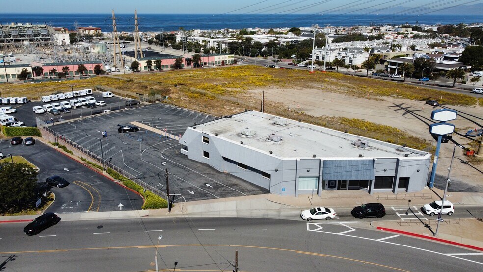 More Photos Of 1217 N Catalina Ave, Redondo Beach Bank For Lease