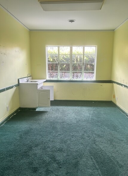 More Photos Of , Fairburn Unknown For Sale