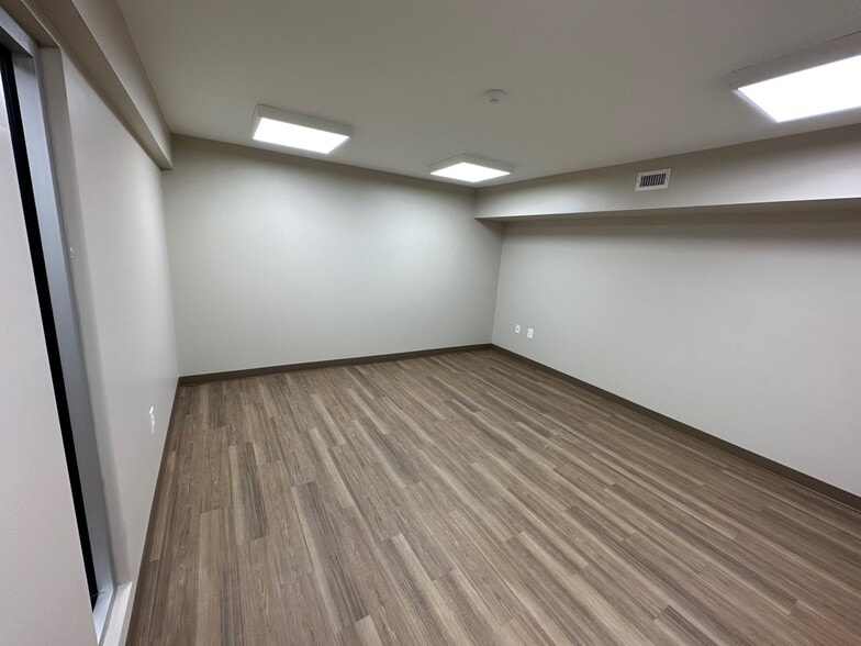 More Photos Of 43 Church St S, Concord Office For Lease