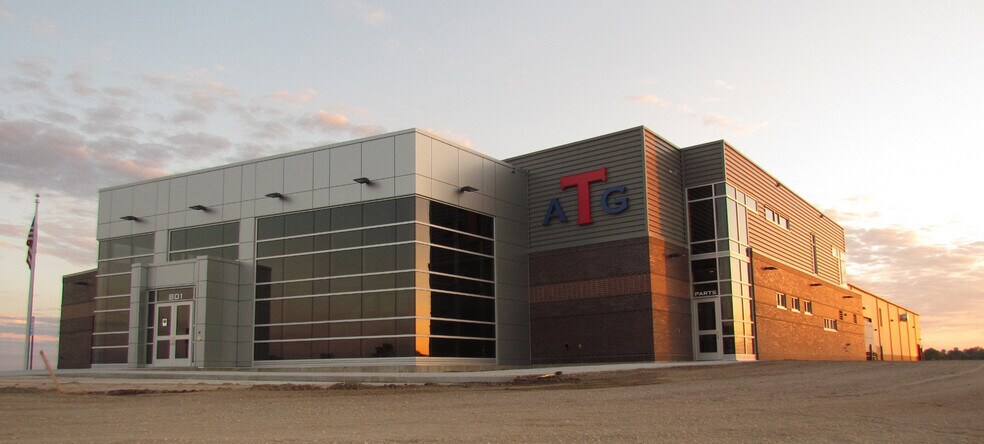 More Photos Of 801 W Caledonia Ave, Hillsboro Warehouse For Lease