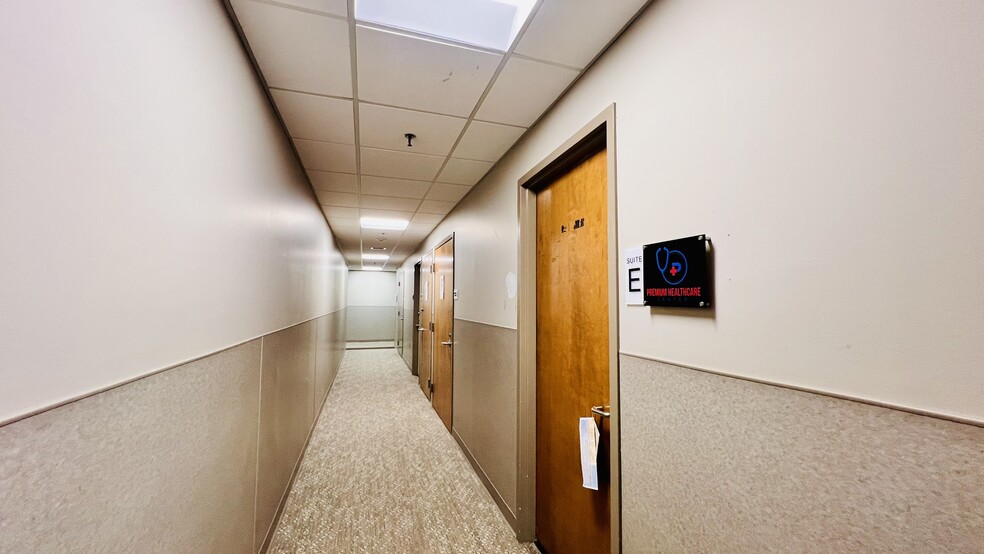 More Photos Of 561 Cranbury Rd, East Brunswick Medical For Sale