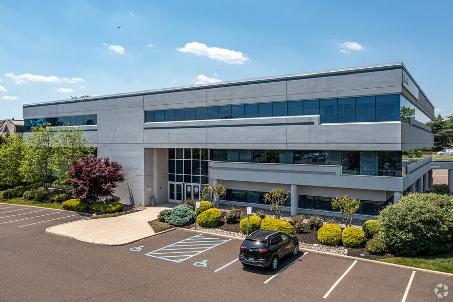 More Photos Of 601 Dresher Rd, Horsham Township Office For Lease