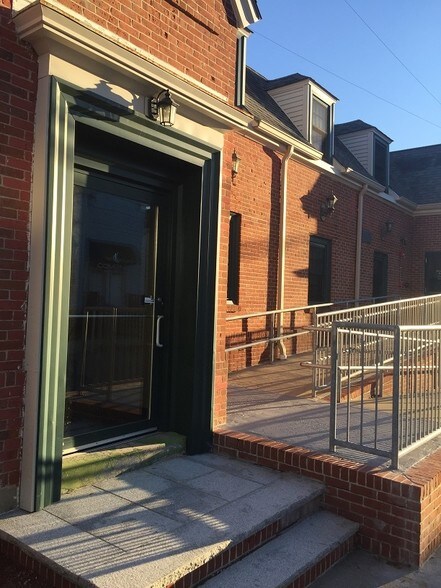 More Photos Of 16 Mason Ave, North Attleboro Office For Lease