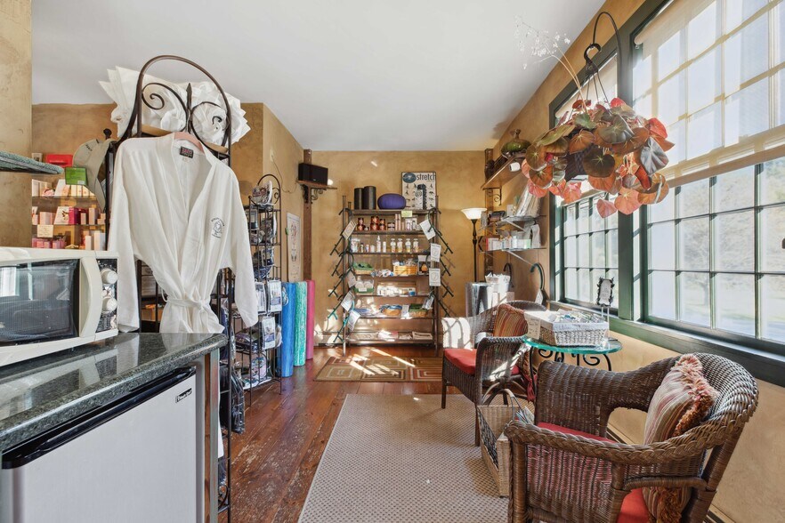 More Photos Of 694 Quechee Main St, Quechee Health Club For Sale