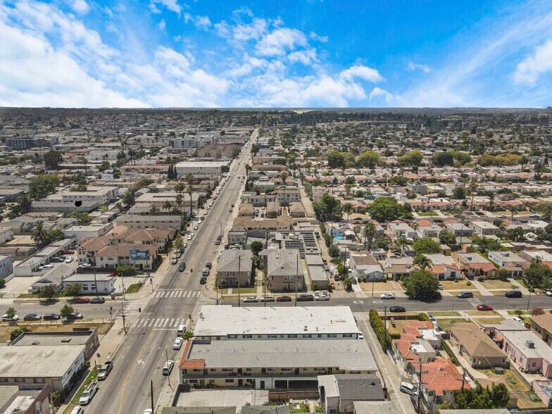 More Photos Of 3617 W 60th, Los Angeles Apartments For Sale