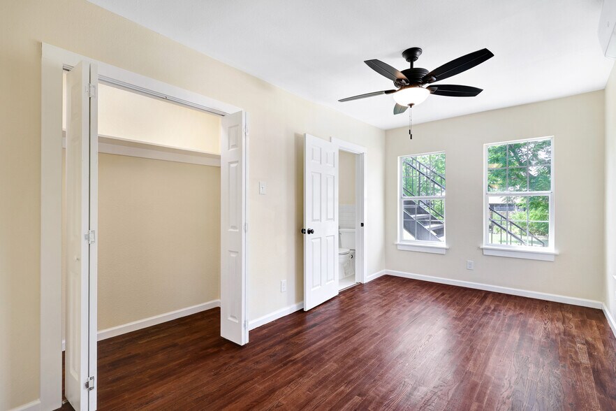 More Photos Of 834 W Russell Pl, San Antonio Apartments For Sale