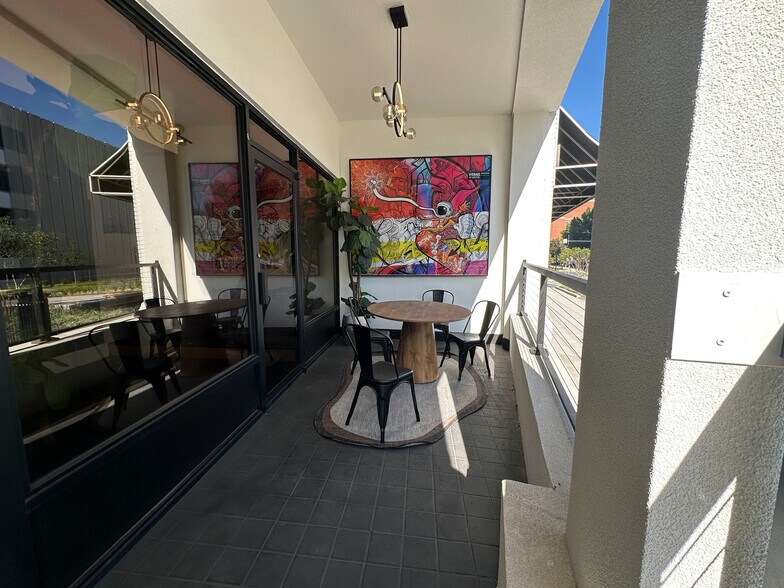 More Photos Of 17 College St, Greenville Storefront Retail Office For Lease