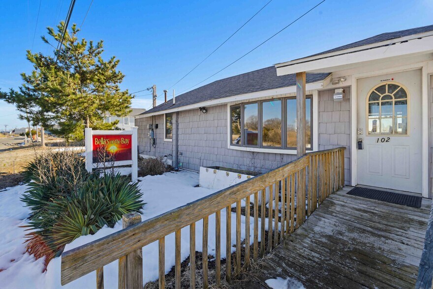 More Photos Of 102 Delaware ave, Fortescue Restaurant For Sale