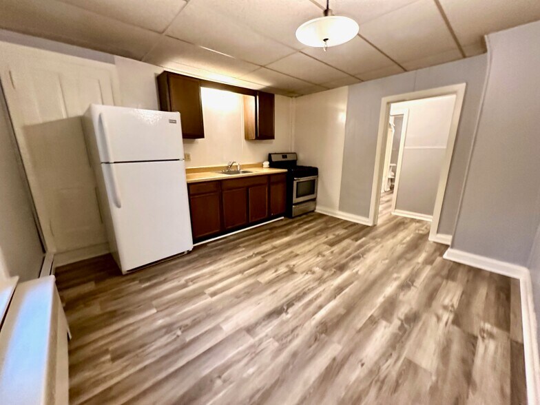 More Photos Of 862 Iron Ridge Rd, Spring Grove Apartments For Sale