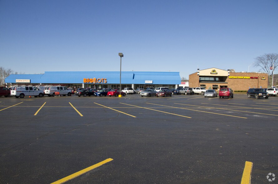 More Photos Of 1185-1259 N Memorial Dr, Lancaster General Retail For Lease