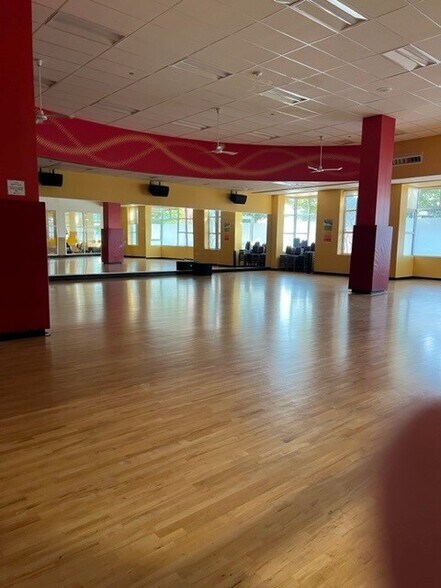 More Photos Of 507 NE Northgate Way, Seattle Apartments For Lease