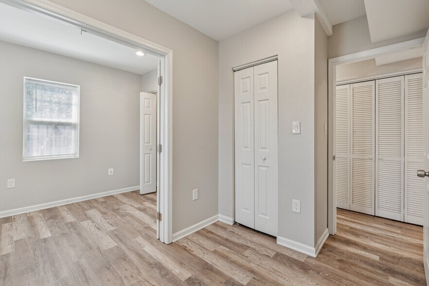 More Photos Of 430 Condon Ter SE, Washington Apartments For Sale