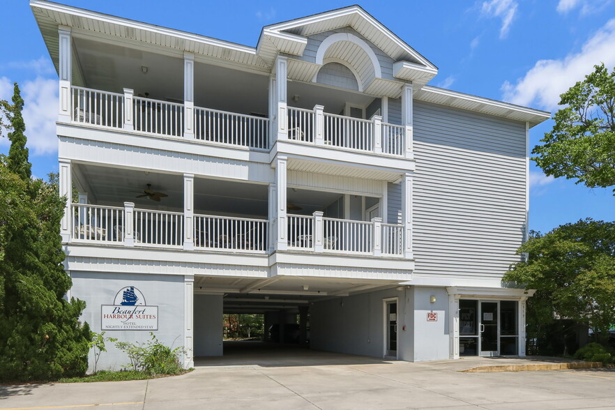Primary Photo Of 313 Cedar St, Beaufort Apartments For Sale