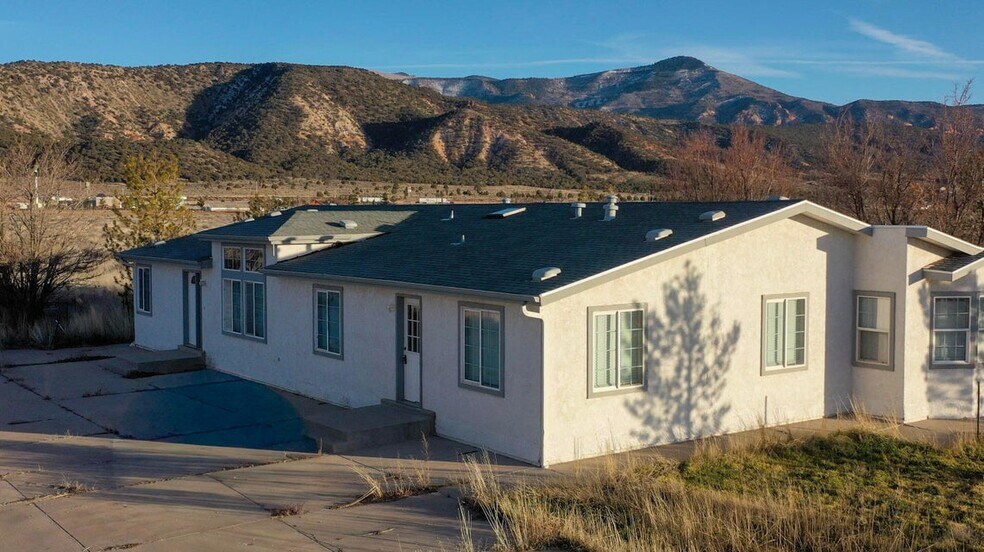 More Photos Of 5561 W 3600 S, Cedar City Specialty For Sale