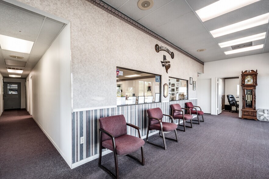 More Photos Of 1617 W Church St, Livingston General Retail For Sale