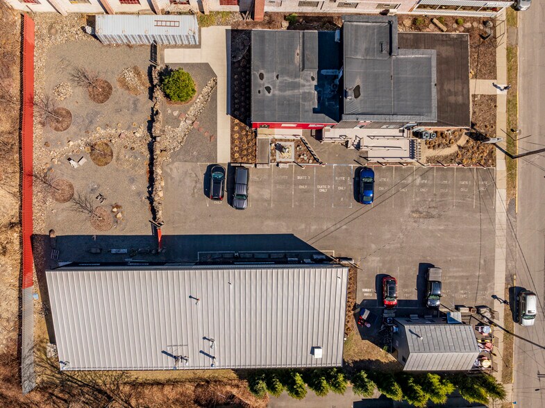 More Photos Of 78 Green St, Hudson Freestanding For Sale