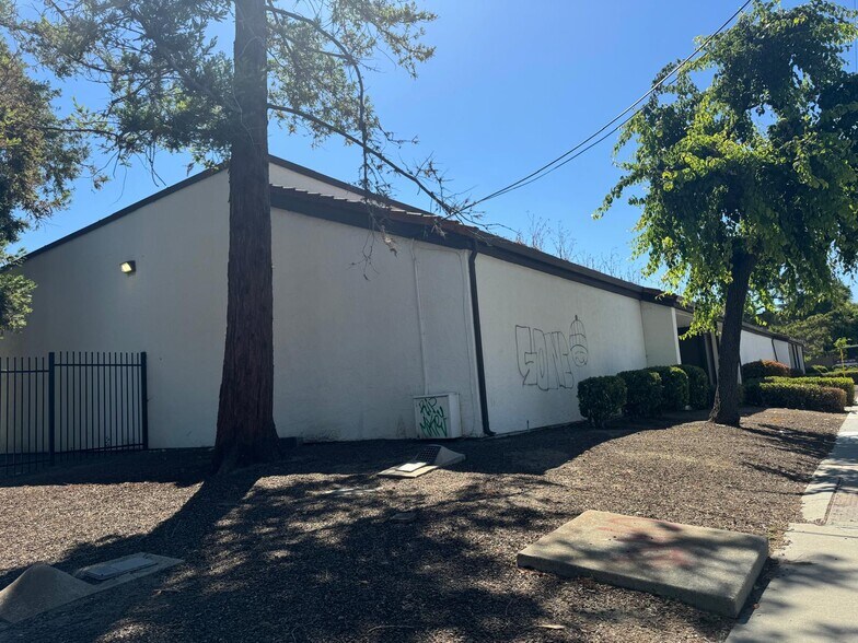 More Photos Of 1868-1872 Stone Ave, San Jose Manufacturing For Lease