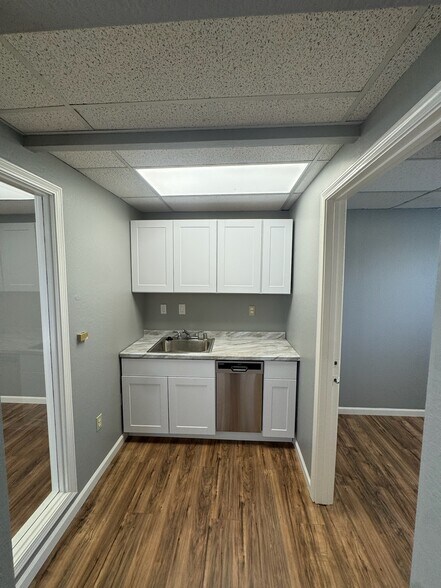 More Photos Of 5060 Sunrise Blvd, Fair Oaks Loft Creative Space For Sale