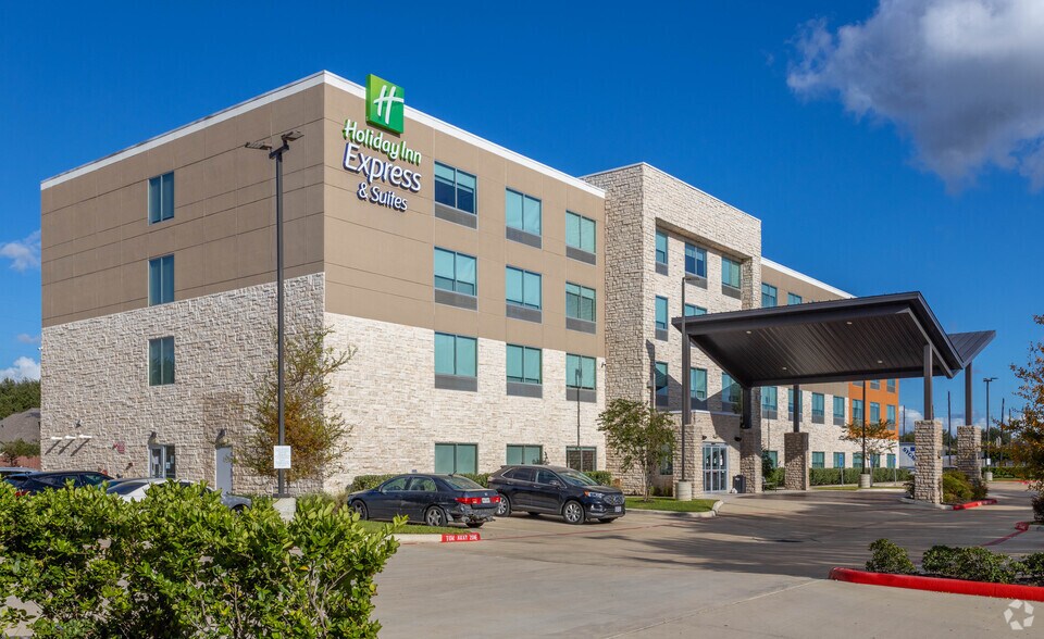 More Photos Of 5007 Highway 6, Missouri City Hotel For Sale