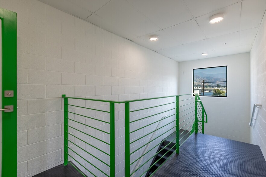 More Photos Of 3058 N Lima St, Burbank Warehouse For Sale