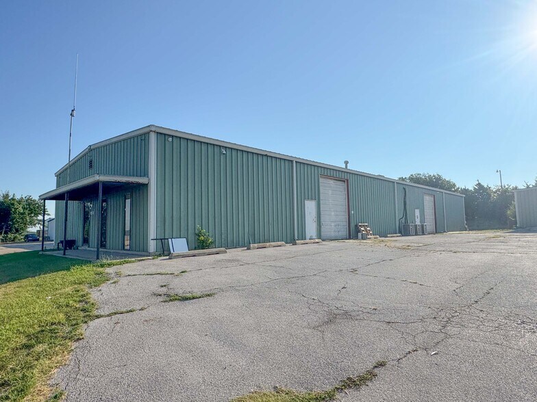 More Photos Of 3439 Charleston Rd, Norman Warehouse For Sale