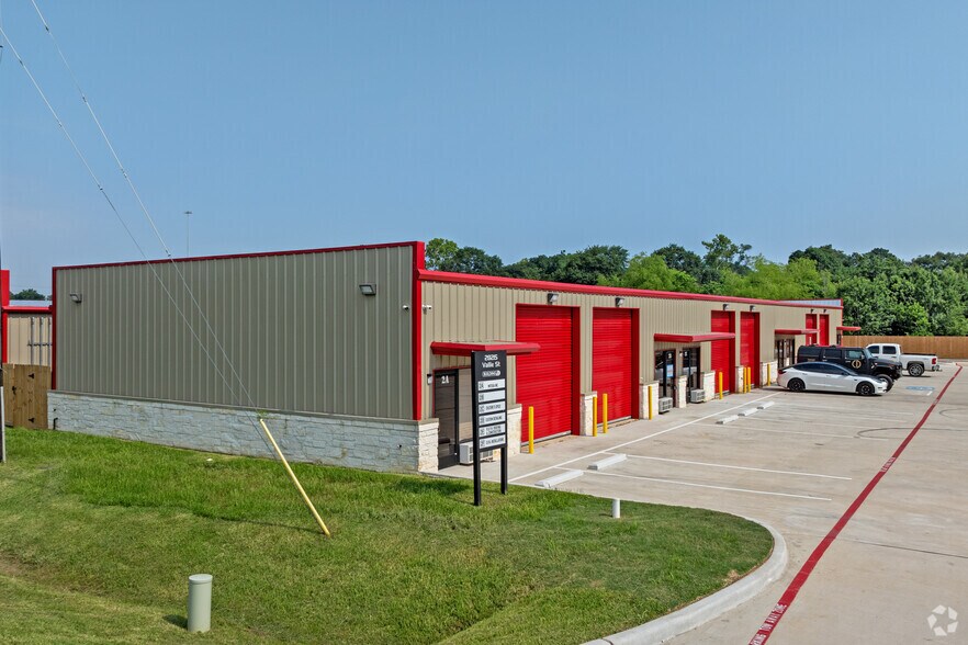 Primary Photo Of 28215 Vallie St, Pinehurst Warehouse For Lease