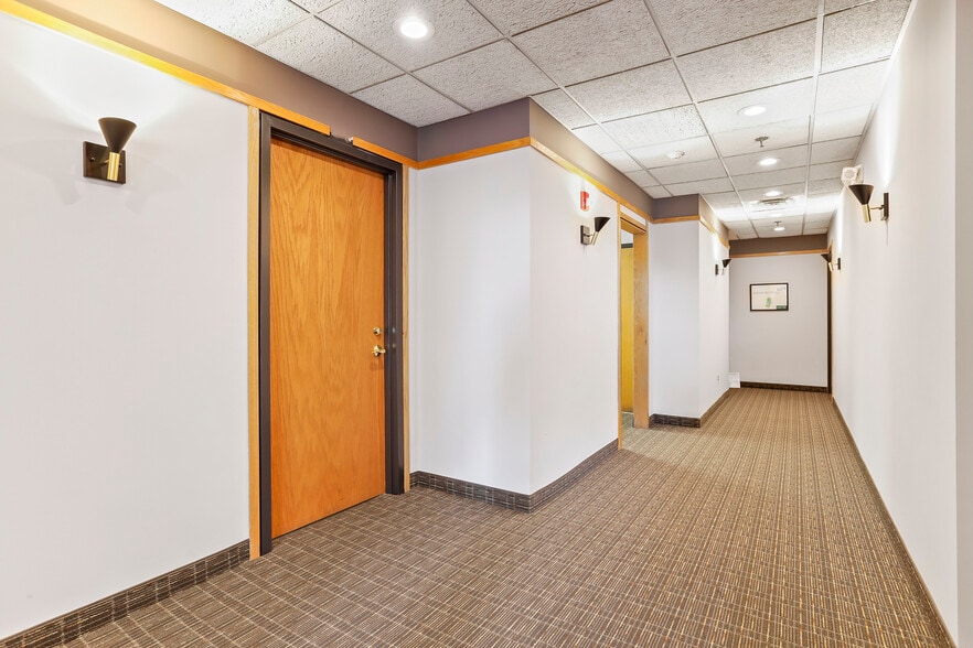 More Photos Of 92-94 Church St, New Brunswick Office For Lease