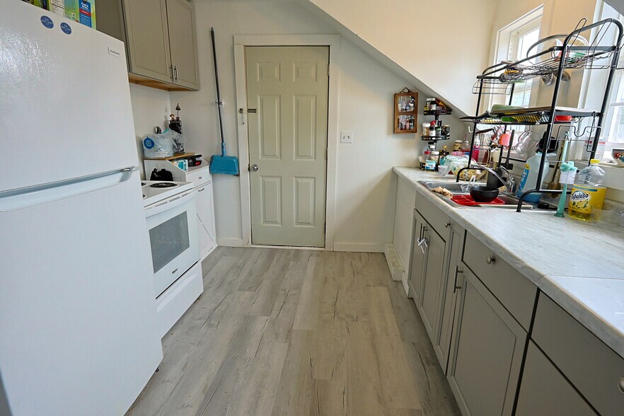 More Photos Of 1740 Spruce St, Myrtle Point Apartments For Sale