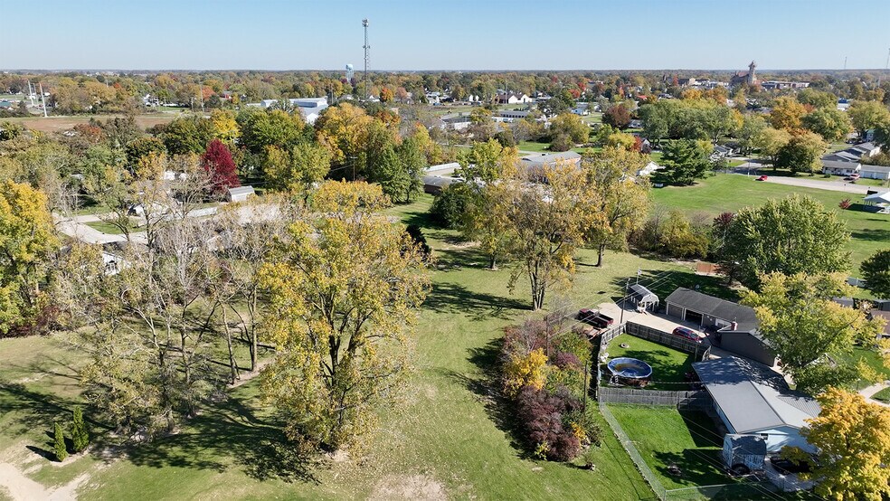 More Photos Of 1605 W Water St, Hartford City Land For Sale