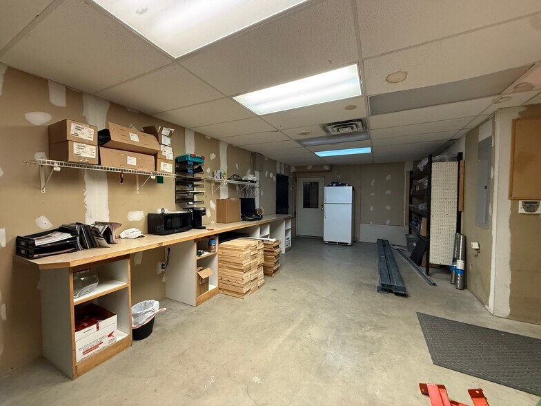 More Photos Of 506 W Will Rogers Blvd, Claremore Storefront Retail Office For Lease