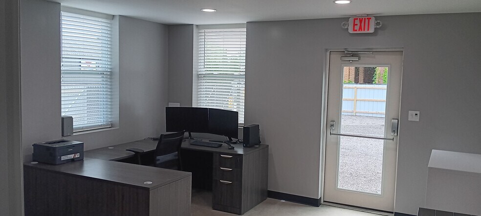 More Photos Of 1339 4th Ave, New Kensington Light Distribution For Sale