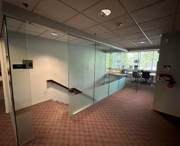 More Photos Of 2828 S Corbett Ave, Portland Office For Sale