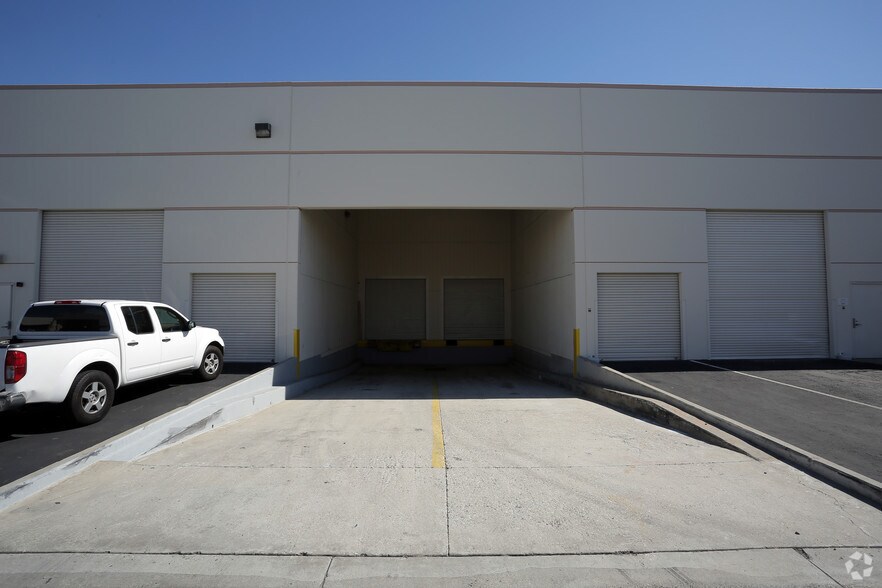 More Photos Of 4587-4591 Firestone Blvd, South Gate Warehouse For Lease