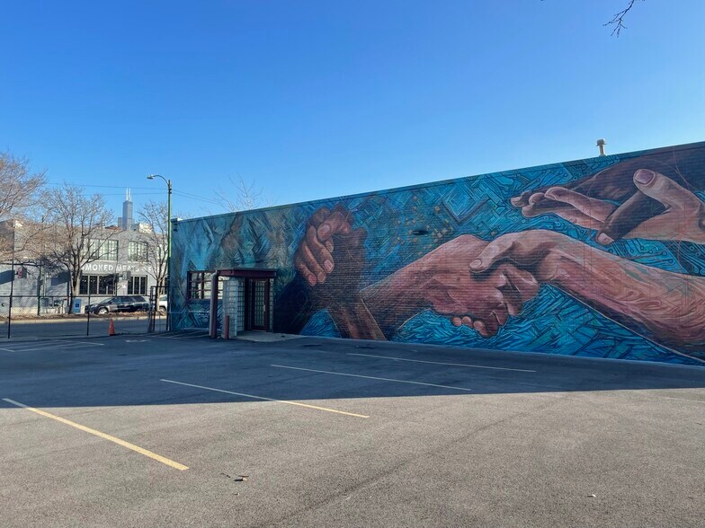 More Photos Of 400 N Ashland Ave, Chicago Warehouse For Lease