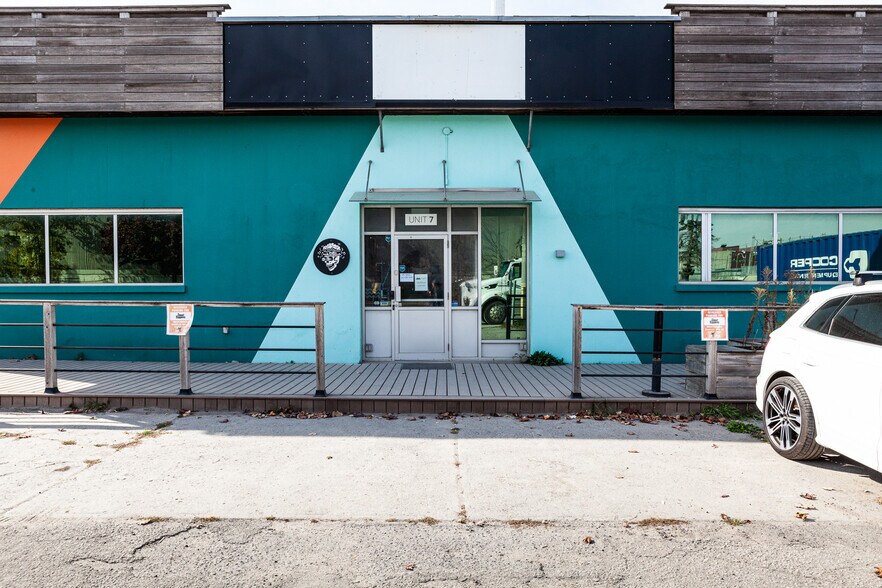 More Photos Of 4 Carlaw Ave, Toronto Warehouse For Lease