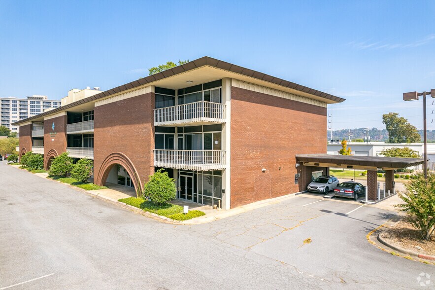 Primary Photo Of 3600 Cantrell Rd, Little Rock Office For Lease