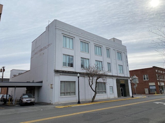 Primary Photo Of 202 N Washington Ave, Pulaski Office For Sale
