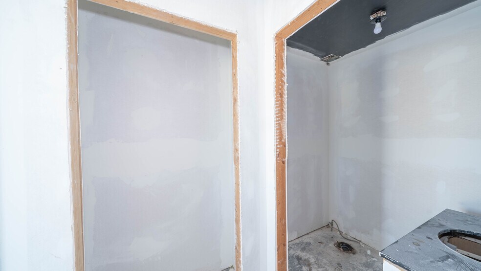 More Photos Of 55925 E Highway 85A, Bernice Freestanding For Sale