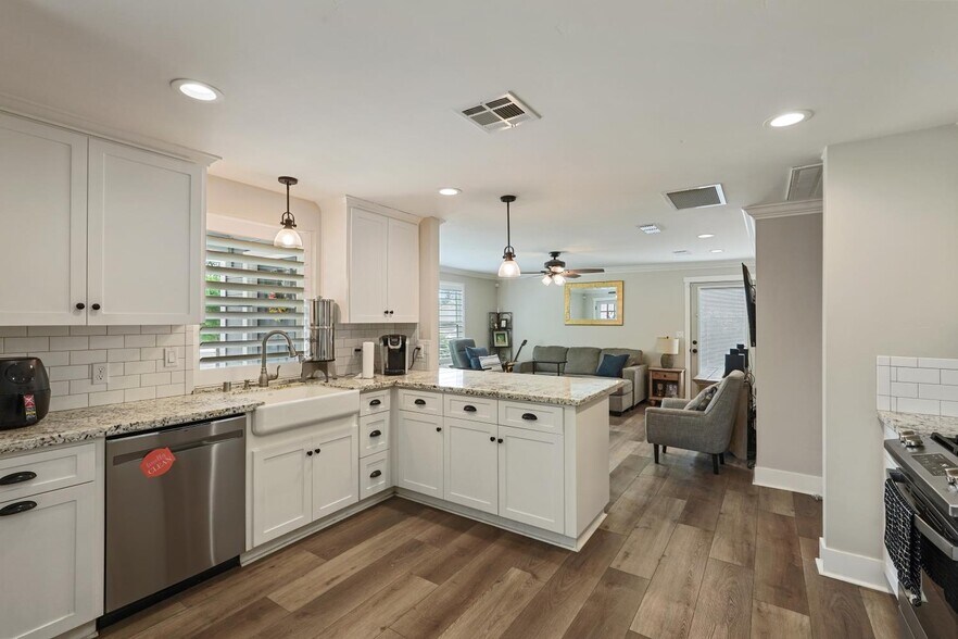 More Photos Of 595 E Augusta St, Woodbridge Apartments For Sale