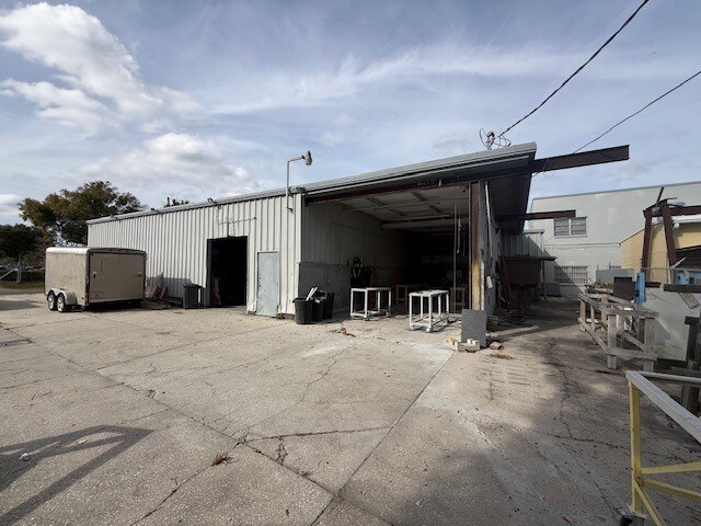 More Photos Of 3852 L B Mcleod Rd, Orlando Warehouse For Lease