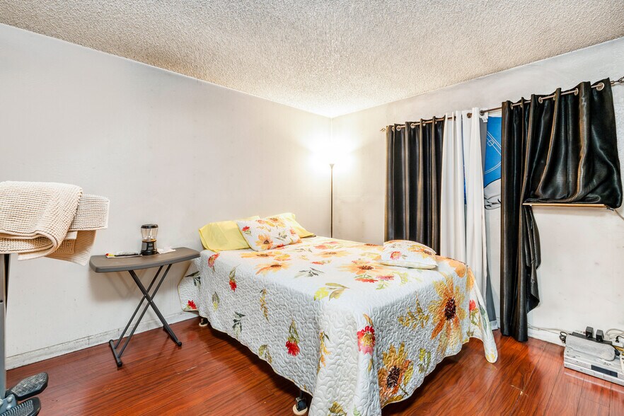 More Photos Of 14811 Parthenia St, Panorama City Apartments For Sale