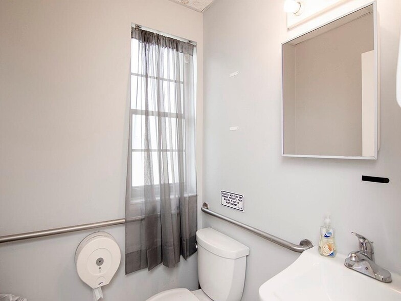 More Photos Of 800 20th Pl, Vero Beach Medical For Lease