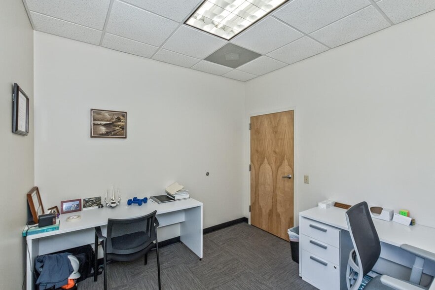 More Photos Of 56 College St, Asheville Office For Lease