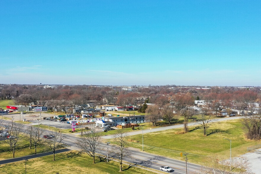 More Photos Of 3811 W Chestnut Expy, Springfield Hotel For Sale