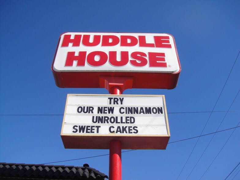 More Photos Of 5611 Brainerd Rd, Chattanooga Restaurant For Sale