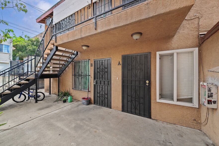 More Photos Of 2516 Elsinore St, Los Angeles Multifamily For Sale