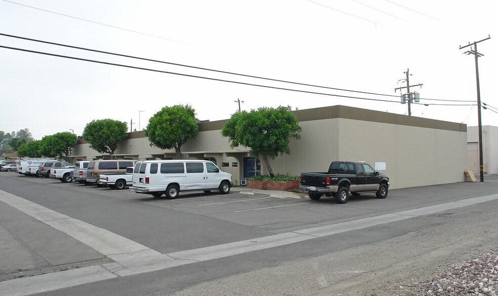 More Photos Of 2466 E Fender Ave, Fullerton Warehouse For Lease