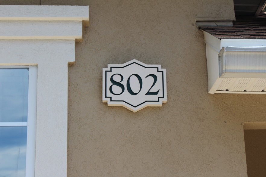 More Photos Of 12627 San Jose Blvd, Jacksonville Medical For Lease
